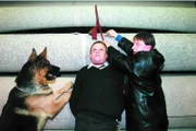 Böck (Heinz Weixelbraun) kann Albert Mahler (Robert Meyer) in letzte Minute das Leben retten - und das nur dank Rex' Hilfe.