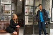Vanessa Cellucci (Leah Remini, l.), Kristen (Joell Weil)