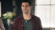 Eddie Saville (David Giuntoli)