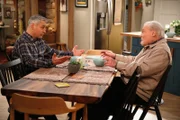 Adam Burns (Matt LeBlanc, l.); Joe (Stacy Keach, r.)