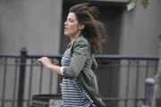 Als Marshall eine SMS von Max, einem Bekannten erhält, der ihm mitteilt, dass Woody Allen in einem Steakhouse in Downtown sitzt, beschließen die Freunde, ein Wettrennen dorthin zu machen. Doch wird Robin (Cobie Smulders) wirklich gewinnen?