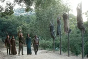 Noch ahnen (v.l.n.r.) Gordon (Scott Grimes), Alara (Halston Sage), Ed (Seth MacFarlane), Kelly (Adrianne Palicki) und John (J. Lee) nicht, dass ihre Ankunft ernsthafte Konsequenzen für die auf dem fremden Planeten lebende Bevölkerung haben könnte ...