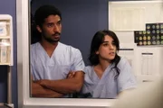 DOC - Es liegt in deinen Händen Staffel 2 Folge 15 Alberto Boubakar Malanchino als Dr. Gabriel Kidane, Simona Tabasco als Dr. Elisa Russo