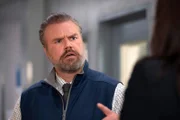 Dr. Iggy Frome (Tyler Labine)