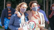 Station 19 Staffel 4 Folge 12 Friedlicher Protest: Danielle Savre als Maya Bishop, Stefania Spampinato als Carina DeLuca.