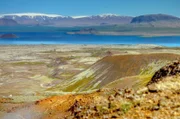 Island besticht mit spektakulären, weltweit einmaligen Landschaften.