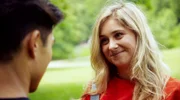 Toni (Sarah Buchholzer) verlangt von Noah (Jan Liem) eine Entschuldigung für sein unmögliches Verhalten. Es dauert, bis Noah klar wird, was er an Toni hat und sich bei ihr entschuldigt.