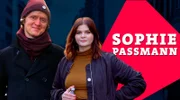 Pierre begleitet Tausendsasssarin und ehemalige Kollegin Sophie Passmann auf einer gediegenen Weihnachtseinkaufstour durch Berlin. Bei Literatur und Schokolade entsteht das Drehbuch zum nächsten Film von Til Schweiger.