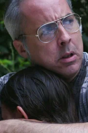 George Keller comforts daughter Ruth after Paul tries to drown her.