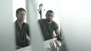 L-R: Paul Beban und Kawa Mawlayee treffen sich mit einer argentinischen Journalistin, um über ihre Berichterstattung über einen UFO-Vorfall zu sprechen.