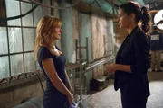 L-R: Maura Isles (Sasha Alexander), Jane Rizzoli (Angie Harmon).