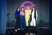 Carolin Kebekus (2.v.l.) mit vl.n.r. Ana Lucía, Kristina Bogansky und Anissa Loucif.