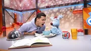 Woozle (re.) ist nun selbsternannter Health-Coach und möchte Simón (li.) dabei helfen, gesund zu bleiben. Doch dabei geht einiges schief und schließlich ist Simón derjenige, der Woozle gesund pflegen muss. Zum Glück bekommt er dabei Unterstützung.