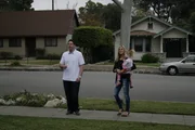Christina (r.) und Tarek El Moussa (l.) haben einen außergwöhnlichen Job. Sie kaufen günstig Häuser, rennovieren diese und probieren, sie mit Gewinn zu verkaufen ...