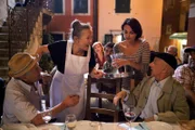 L-R: Stipe (Stefan Matousch), Karmela (Krista Stadler), Ena (Miranda Leonhardt), Onkel Luka (Peter Matic).