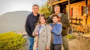 Hans Sigl, Ronja Forcher, Monika Baumgartner und Heiko Ruprecht spielen in der Serie "Der Bergdoktor" die Familie Gruber. Sie ist der Dreh- und Angelpunkt der ZDF Serie.