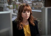 Nell Jones (Renée Felice Smith)