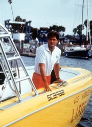 (2. Staffel) - Mitch (David Hasselhoff) freut sich riesig über sein neues Rettungsboot.