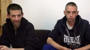 Die Brüder Patrick (re.) und Christian (li.) könnten nicht unterschiedlicher sein, denn während Patrick arbeitet, will Christian nur Hartz IV beziehen.