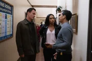 (v.l.n.r.) Jess LaCroix (Julian McMahon); Sheryll Barnes (Roxy Sternberg); Clinton Skye (Nathaniel Arcand)