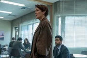 Ihre Operation in Rom hat unangenehme Folgen für Carolyn (Fiona Shaw). Ihre gesamte Abteilung soll unter Aufsicht gestellt werden, was nicht nur den Neuzugang Mo Jafari (Raj Bajaj) beunruhigt.