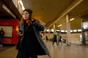 Dass ihr Vater in absehbarer Zeit aus dem Gefängnis entlassen wird, versetzt Julia Klemm (Franziska Wulf) in Panik.