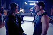 Um wieder fit zu werden, geht Alex (Aylin Tezel) wieder trainieren. Den Boxclub leitet ihr Ex-Freund Jakob (David Owe).