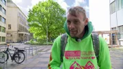 Der obdachlose Stephan (42) hat endlich die Aussicht auf eine neue Wohnung. Ihm fehlt nur noch die Freigabe durch das Jobcenter.