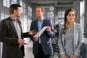 Im Rosenheimer Kommissariat: Hansen (Igor Jeftic, l.), Felix Seitz (Gabor Biedermann, m.) und Marina Lermer (Jacqueline Le Saunier, r.).