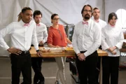 (v.l.n.r.) Sackson (Tyrel Jackson Williams); Henry Pollard (Adam Scott); Evie Adler (Jennifer Garner); Roman DeBeers (Martin Starr); Kyle Bradway (Ryan Hansen); Lucy Dang (Zoë Chao)