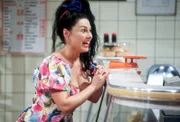 Ramona (Nicola Rio), eine lebenslustige Italienerin, besucht die Familie Stangl.