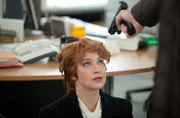 Banküberfall in Berlin-Mitte: Nadja Bock (Floriane Daniel) wird als Geisel genommen.