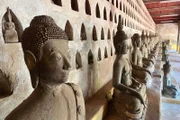 Buddha-Statuen in Vientiane