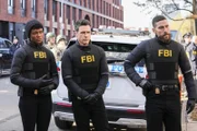(v.l.n.r.) FBI SA Tiffany Wallace (Katherine Renee Kane); FBI SA Stuart Scola (John Boyd); FBI SA Omar Adom 'OA' Zidan (Zeeko Zaki)