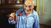 Wie, Krebse und Asseln sind miteinander verwandt? Peter (Peter Lustig) erforscht die faszinierenden Schalentiere mit eingebautem Wassertank.
