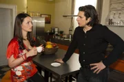 Maximilian (Francisco Medina) appelliert an Jenny (Kaja Schmidt-Tychsen), für ihre gemeinsamen Pläne das Vertrauen von Simone zurückzugewinnen.