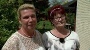 Die beiden Freundinnen Sabine (li.) und Annette aus Berlin möchten ihr altes Gartenhäuschen in ein Prinzessinnenschloss verwandeln. Für ihr Traumprojekt haben sie ein Budget von 500 Euro angesetzt. Als Helfer haben sie ihren Nachbarn Wolfgang eingespannt, der sich bereit erklärt, sich um die Stromversorgung des Häuschens zu kümmern. Natürlich läuft nicht alles so, wie die Sabine und Annette es geplant hatten.