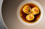 Der Star in Alina Meissner-Bebrouts Nudelteig ist mit Käse verfeinerte Zwiebel.