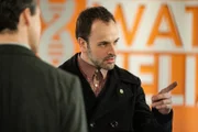 Sherlock (Jonny Lee Miller) investigates a case involving a wealthy philanthropist who believes his incurable illness was given to him on purpose,