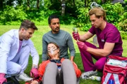 Von links: Dr. Paul Eckart (Florian Frowein), Bijan Rahimi (Omar El-Saeidi), Corinna Dittmann (Ines Lutz), Lukas Hilpert (Niklas Löffler)