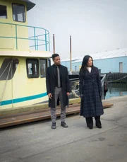 L-R: Detective Marcus Bell (Jon Michael Hill) und Dr. Joan Watson (Lucy Liu)