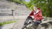 Für den Geologen Colin Devey ist die Wingertsbergwand in der Eifel ein Fenster in die Erdgeschichte. Die imposanten Schichten sind die Auswürfe eines Vulkanausbruchs vor knapp 13.000 Jahren.