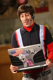 Kann seinem Freund leider keinen Rat in Sachen Liebe geben: Howard (Simon Helberg) ...