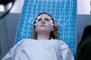 Sarah (Anna Paquin)