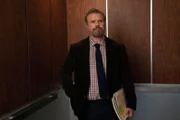 Dr. Iggy Frome (Tyler Labine)