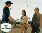 3. Winnetou (Pierre Brice) und Old Shatterhand (Lex Barker) treffen mit dem verbrecherischen Corporal Bush (Gustavo Rojo) zusammen.