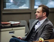 Ein neuer Fall wartet auf Sherlock Holmes (Jonny Lee Miller) ...