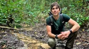 Durch die Wildnis mit Simon Reeve Das Kongo-Becken Moderator Simon Reeve mit dem Naturschützer Adams Cassinga im Kongo.