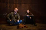 Butsch (Götz Schubert) und Viola Delbrück (Yvonne Catterfeld) stecken fest im alten Kessel in der ehemaligen Hefe-Fabrik.