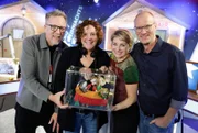 Zum dritten Mal in Folge bringt der WDR in der Vorweihnachtszeit seine große Spendenaktion „DER WESTEN HILFT” an den Start: Vom 29. November bis 20. Dezember 2024 heißt es auf allen Kanälen „Gemeinsam gegen den Hunger in der Welt“.